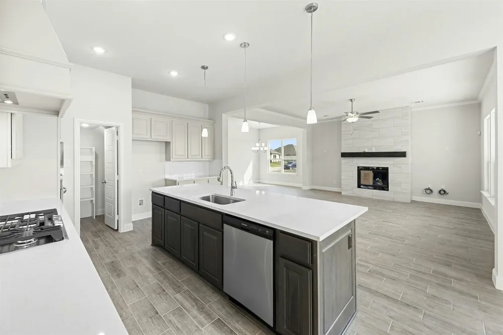 808 Stone Eagle Drive Azle, TX 76020