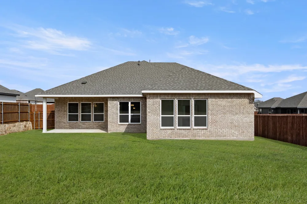808 Stone Eagle Drive Azle, TX 76020