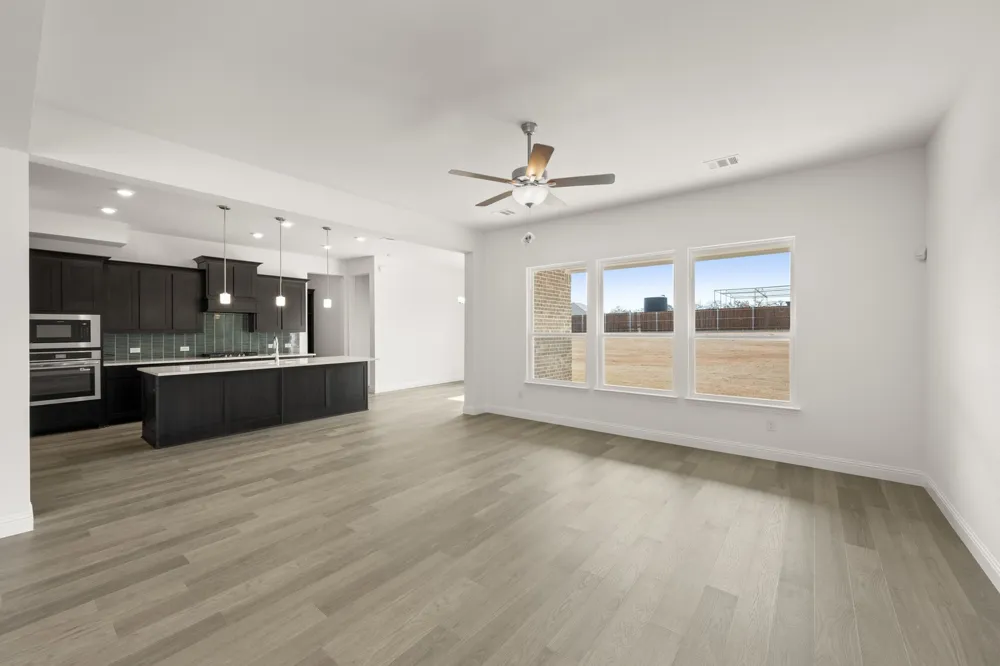 808 Stone Eagle Drive Azle, TX 76020