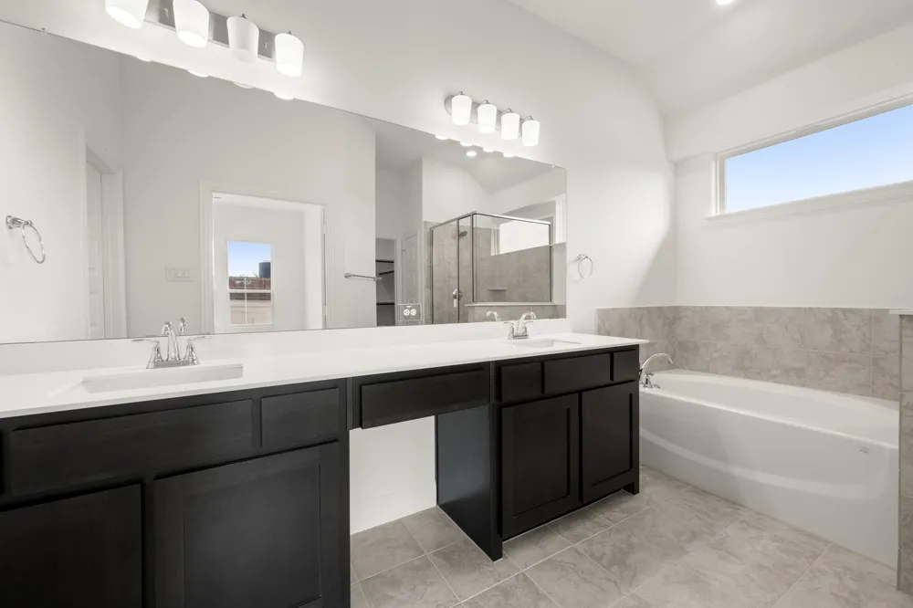 808 Stone Eagle Drive Azle, TX 76020