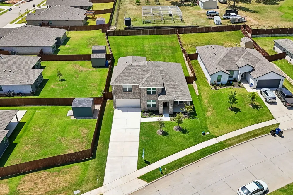 808 Stone Eagle Drive Azle, TX 76020