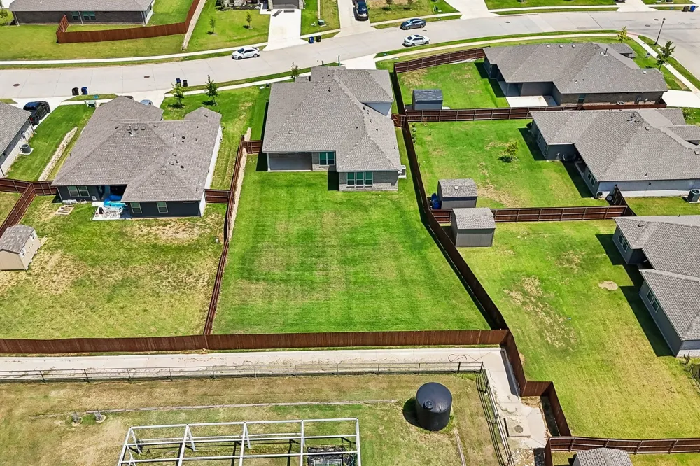 808 Stone Eagle Drive Azle, TX 76020