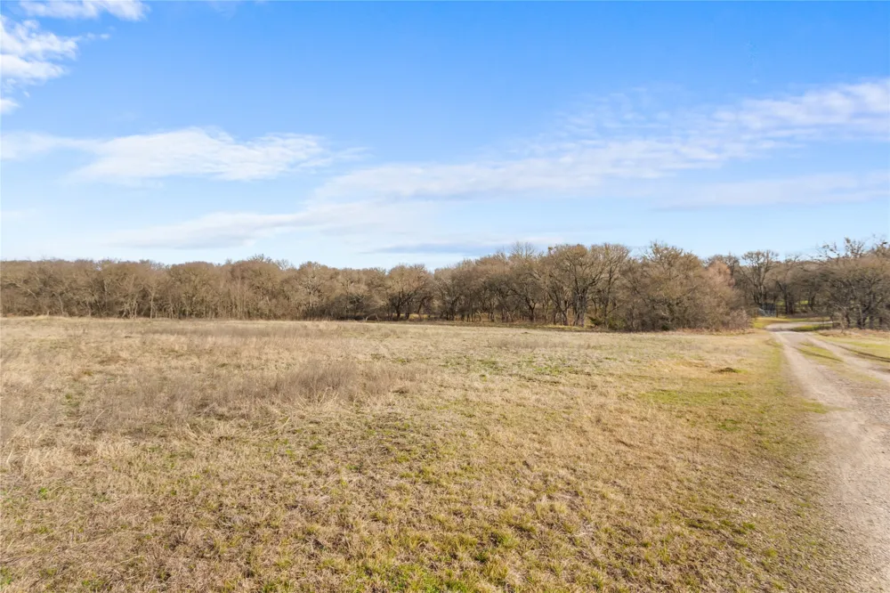 1447 Red Gate Road Mart, TX 76664