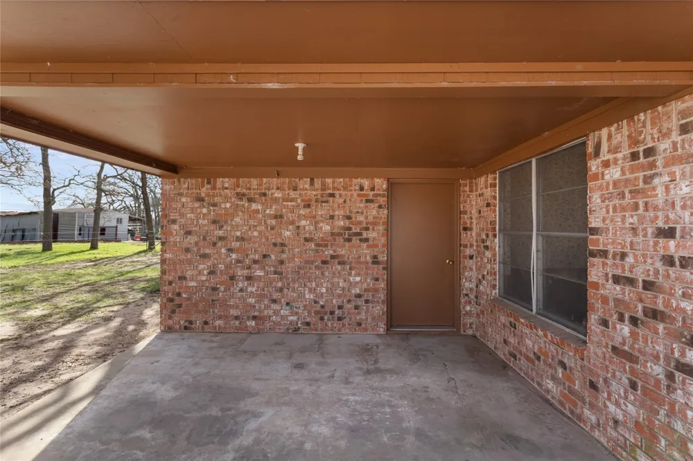 1447 Red Gate Road Mart, TX 76664