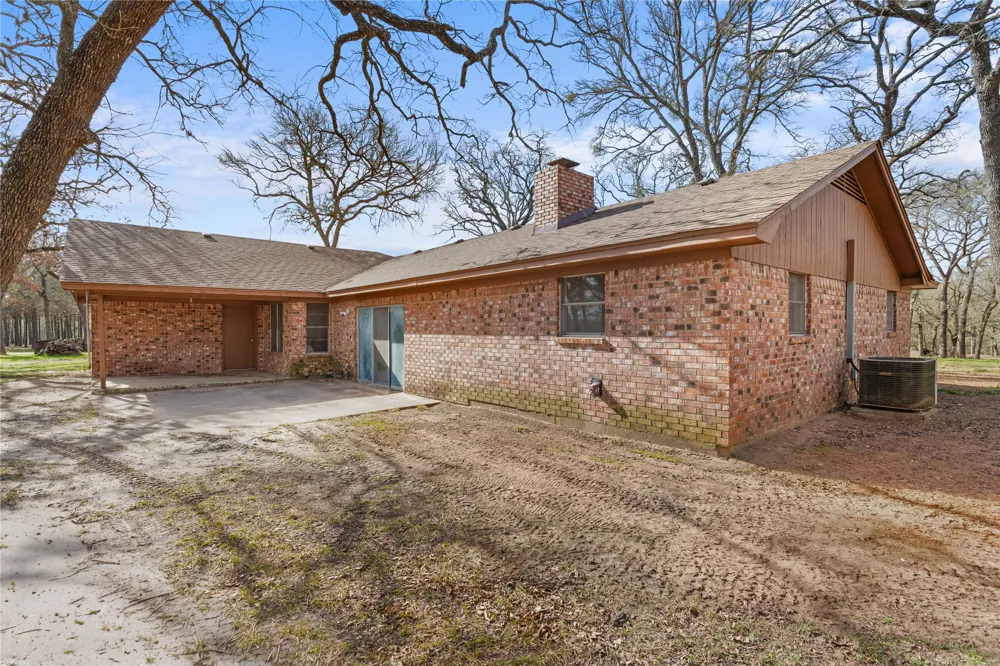 1447 Red Gate Road Mart, TX 76664