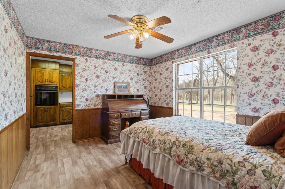 1447 Red Gate Road Mart, TX 76664
