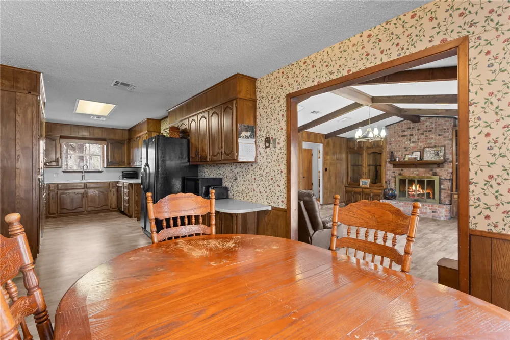 1447 Red Gate Road Mart, TX 76664