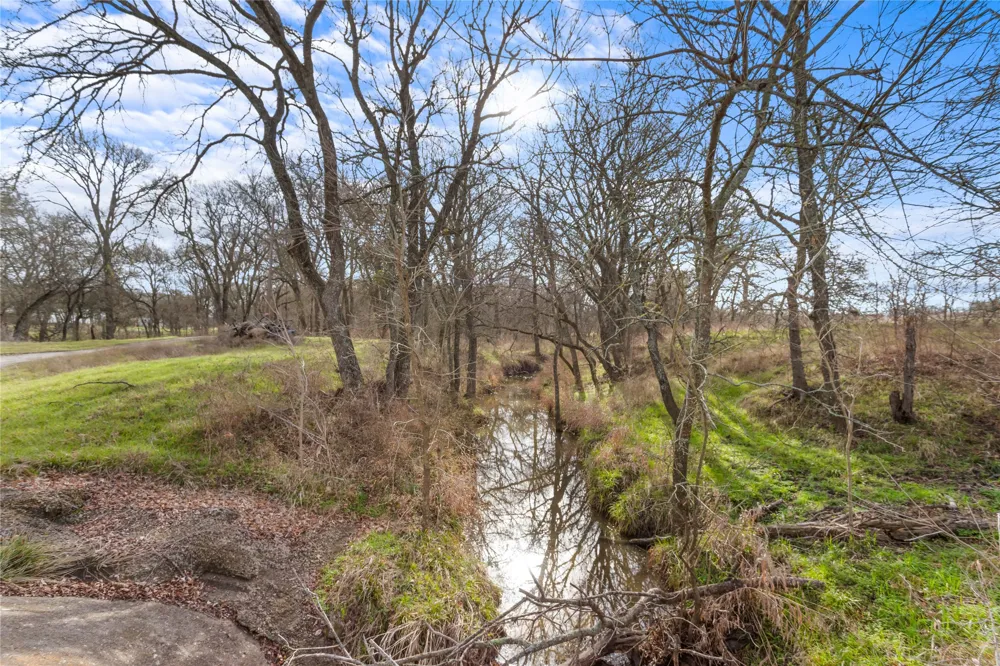 1447 Red Gate Road Mart, TX 76664