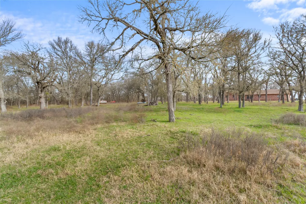 1447 Red Gate Road Mart, TX 76664