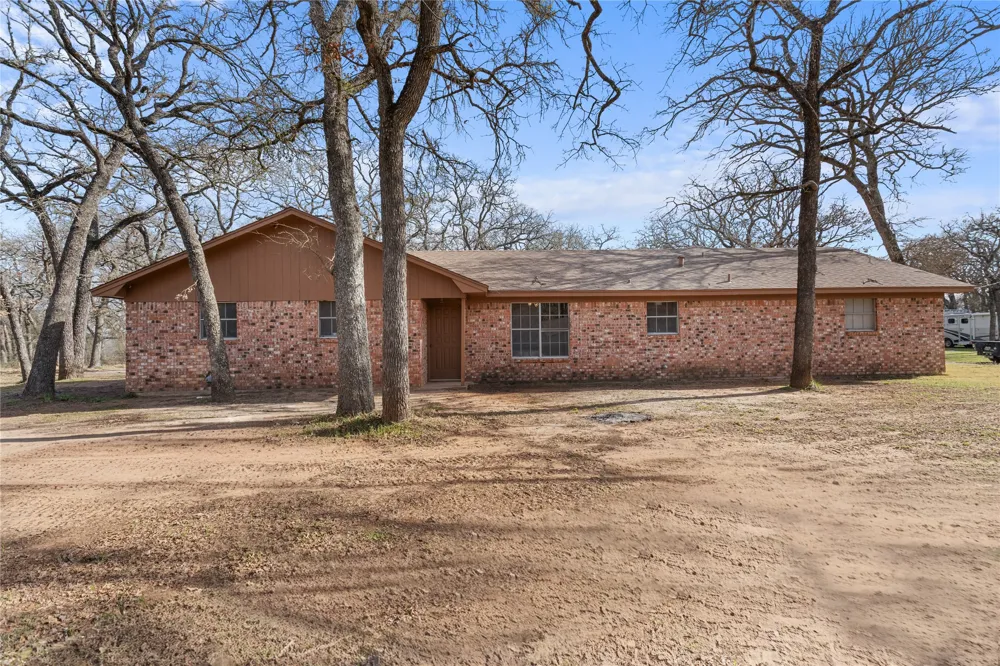1447 Red Gate Road Mart, TX 76664