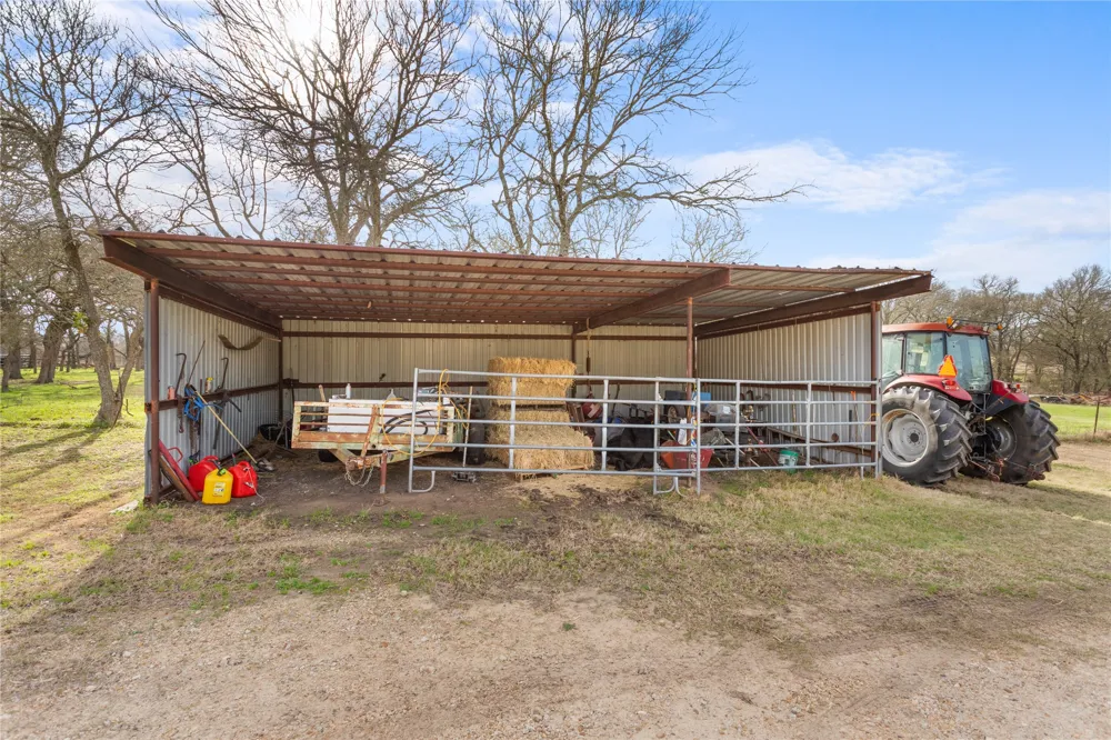 1447 Red Gate Road Mart, TX 76664