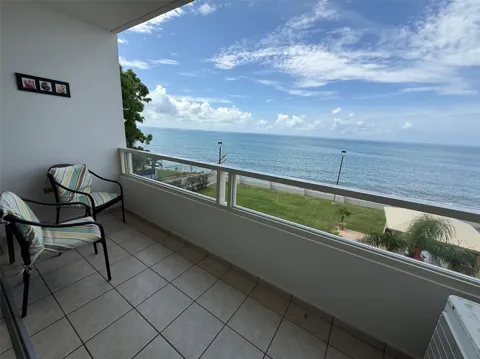 Condo Pelican Reef APT 302 #302