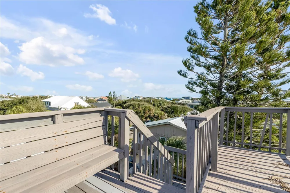 824 EEL AVENUE New Smyrna Beach, FL 32169