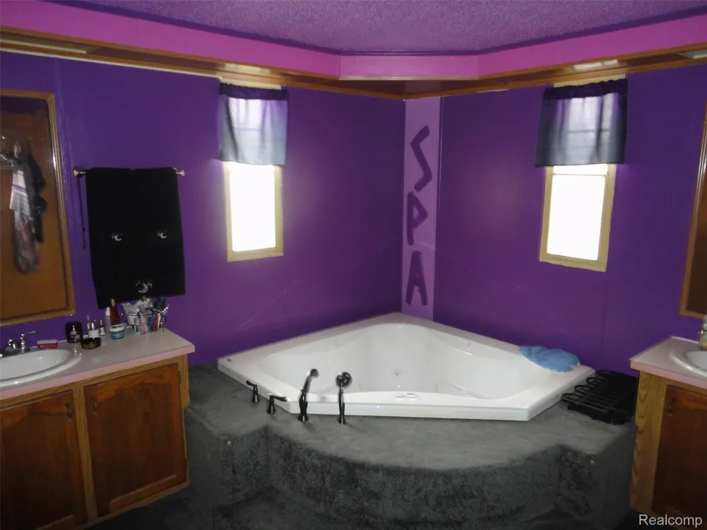 231 Briarwood Monroe City, MI 48161