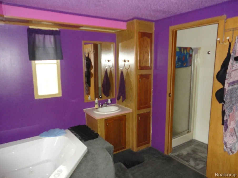 231 Briarwood Monroe City, MI 48161