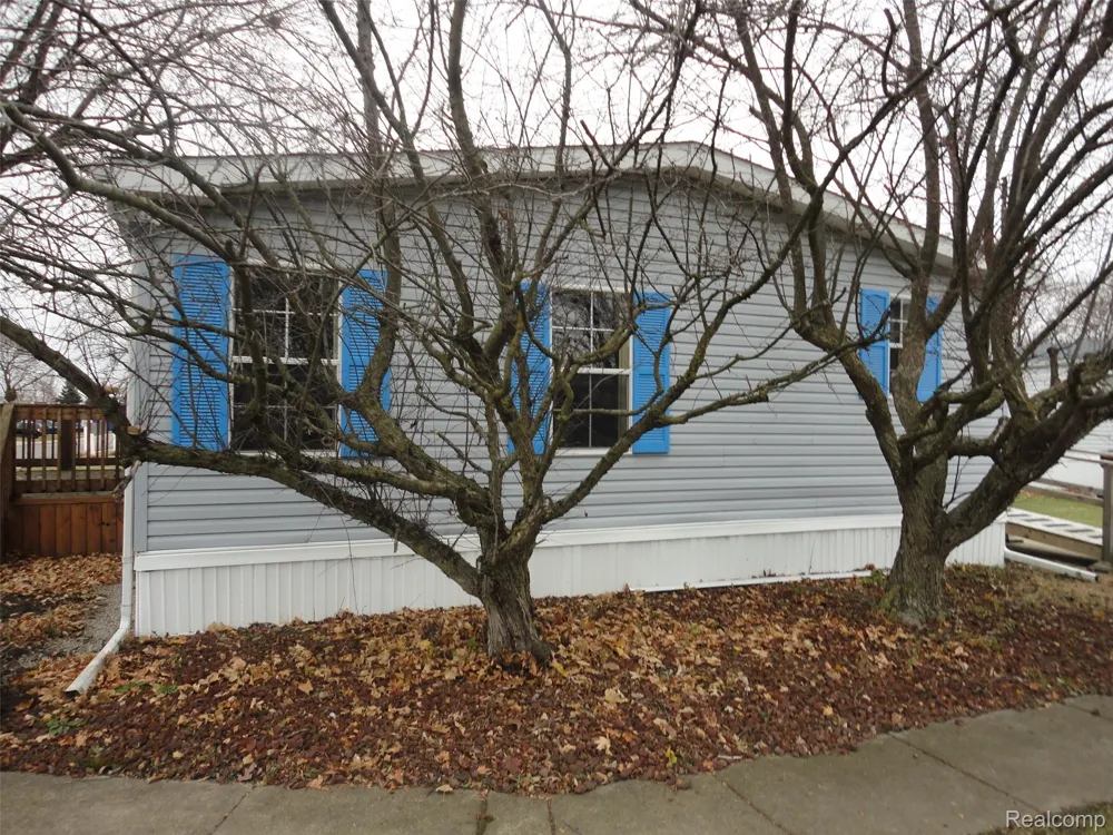 231 Briarwood Monroe City, MI 48161
