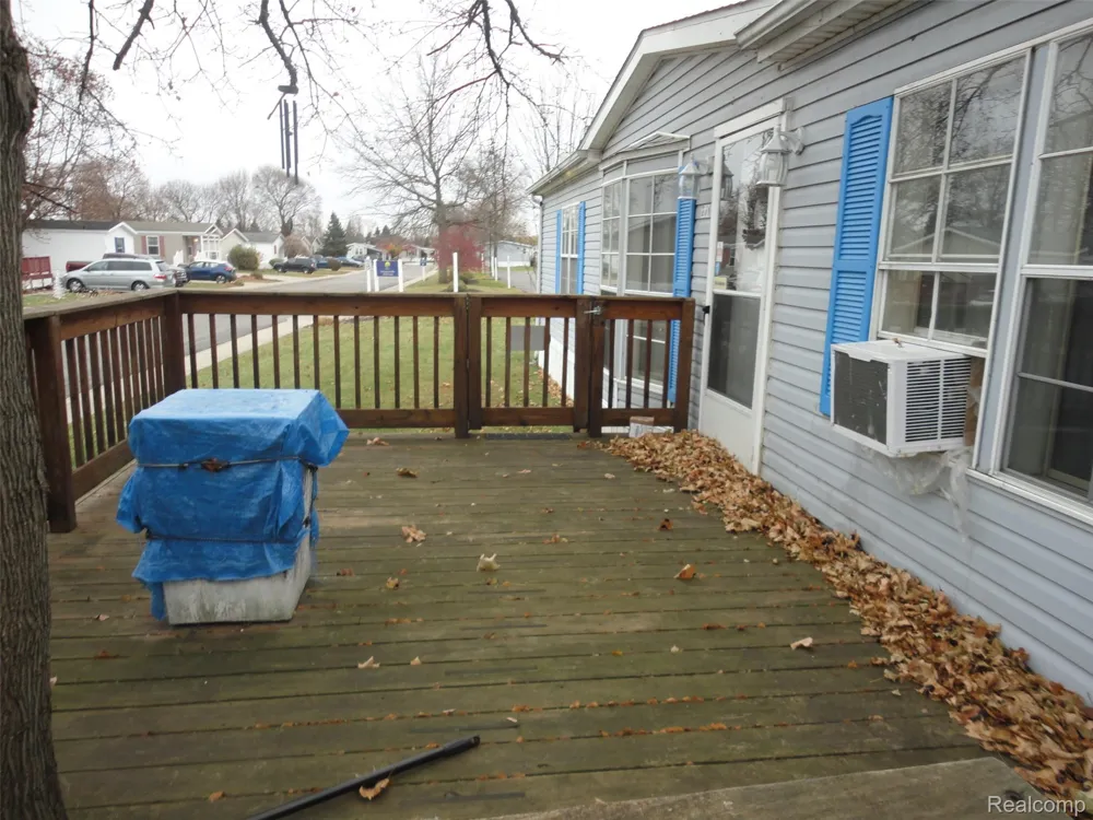 231 Briarwood Monroe City, MI 48161