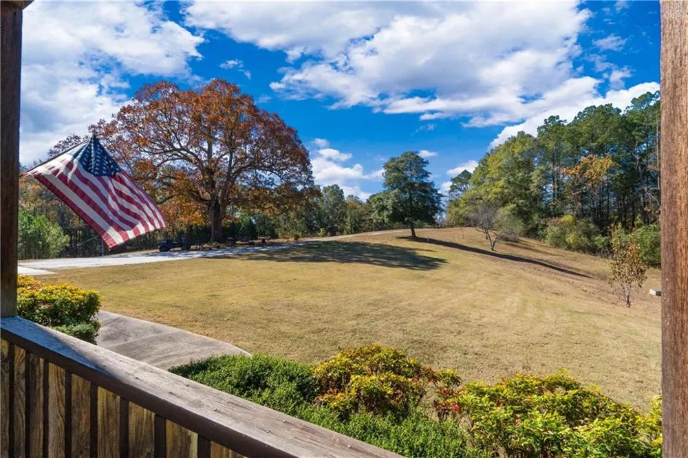 1466 County Rd 59 Roanoke, AL 36274