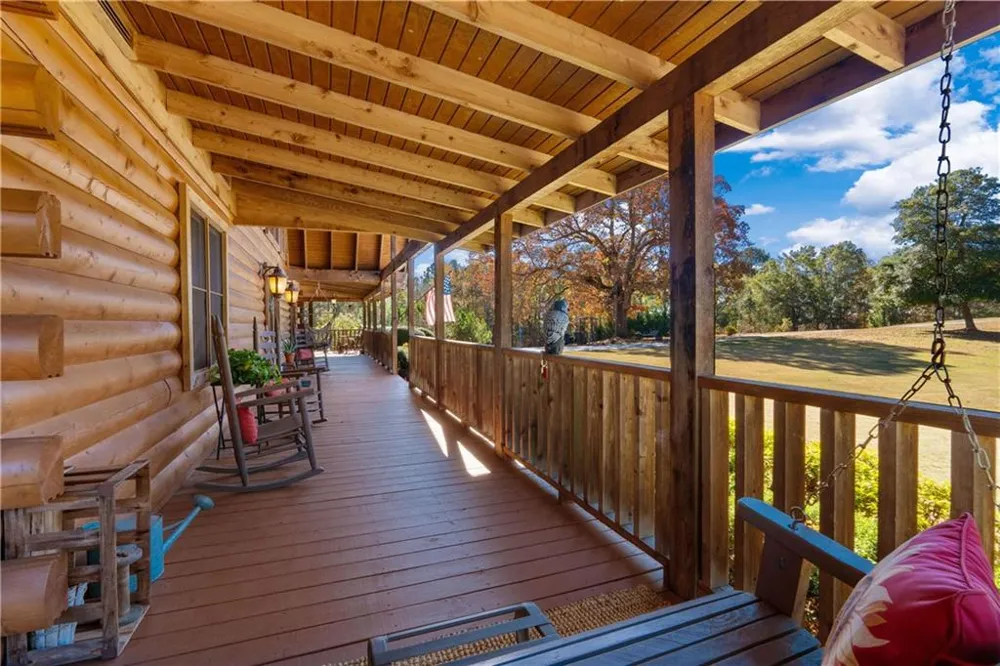 1466 County Rd 59 Roanoke, AL 36274