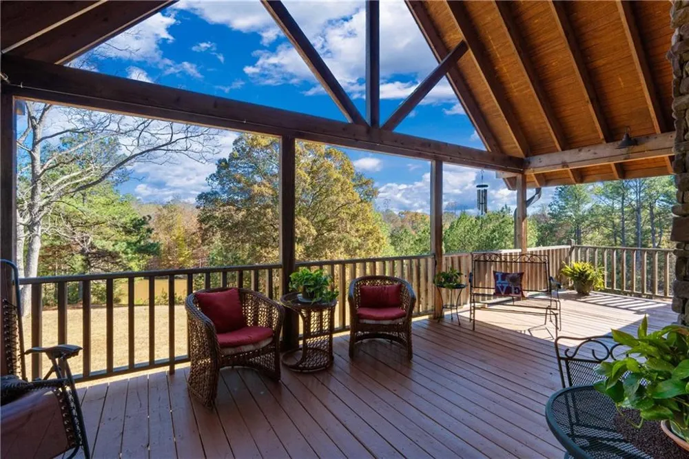 1466 County Rd 59 Roanoke, AL 36274