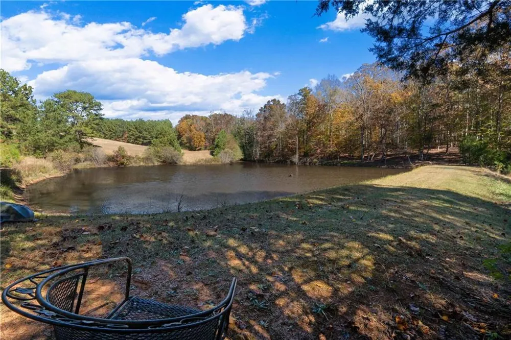 1466 County Rd 59 Roanoke, AL 36274