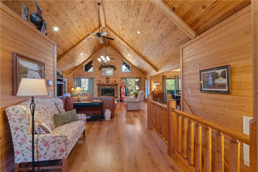 1466 County Rd 59 Roanoke, AL 36274