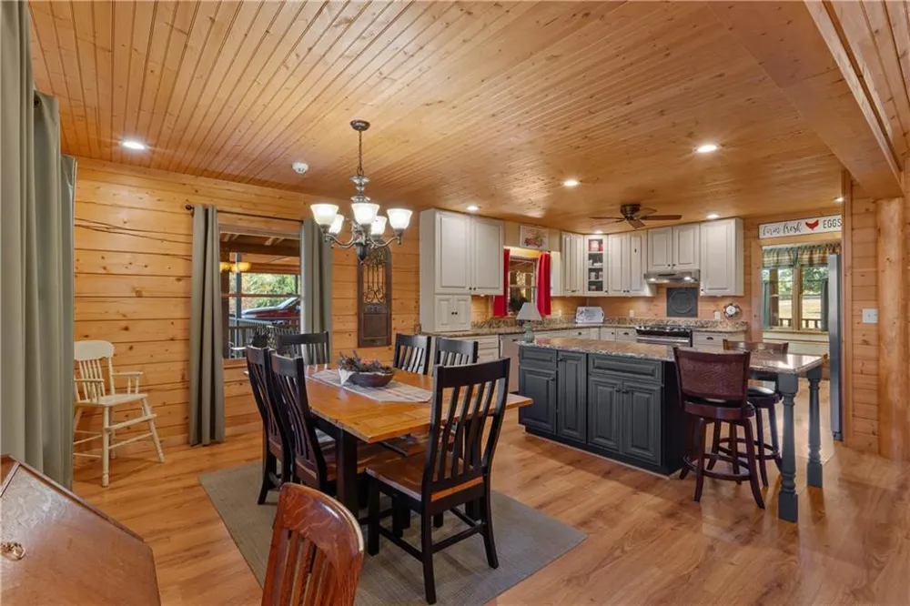1466 County Rd 59 Roanoke, AL 36274