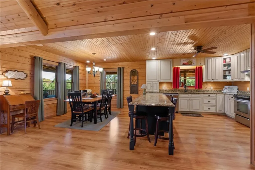 1466 County Rd 59 Roanoke, AL 36274