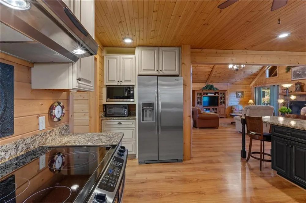1466 County Rd 59 Roanoke, AL 36274