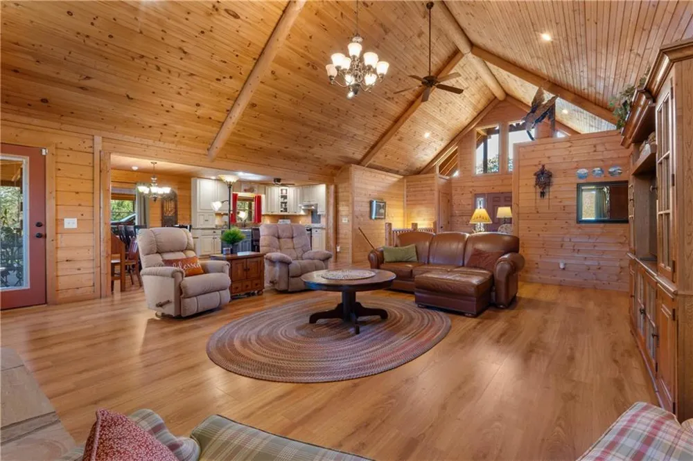 1466 County Rd 59 Roanoke, AL 36274