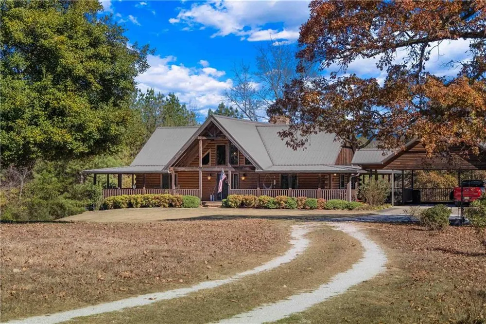1466 County Rd 59 Roanoke, AL 36274