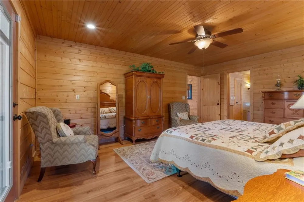 1466 County Rd 59 Roanoke, AL 36274