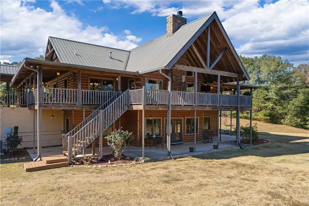 1466 County Rd 59 Roanoke, AL 36274