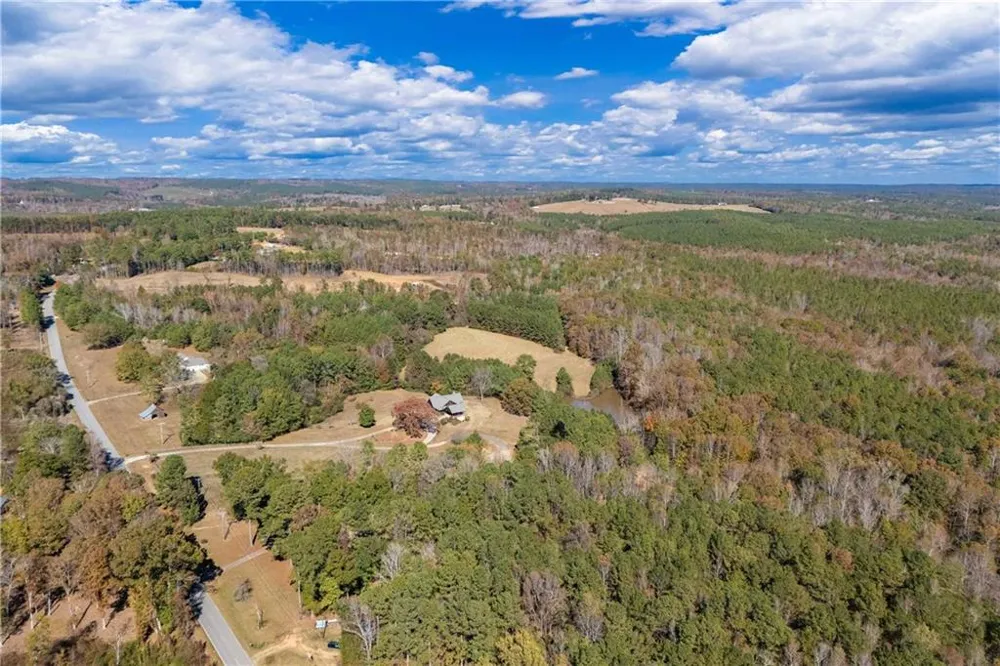 1466 County Rd 59 Roanoke, AL 36274