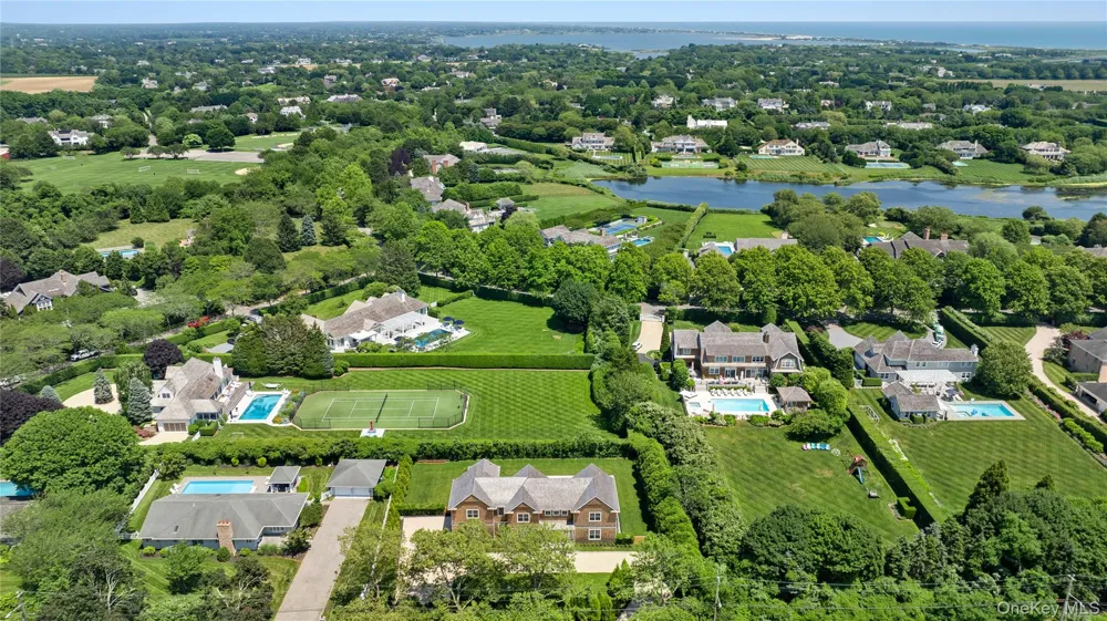 100 Narrow Lane Southampton, NY 11968