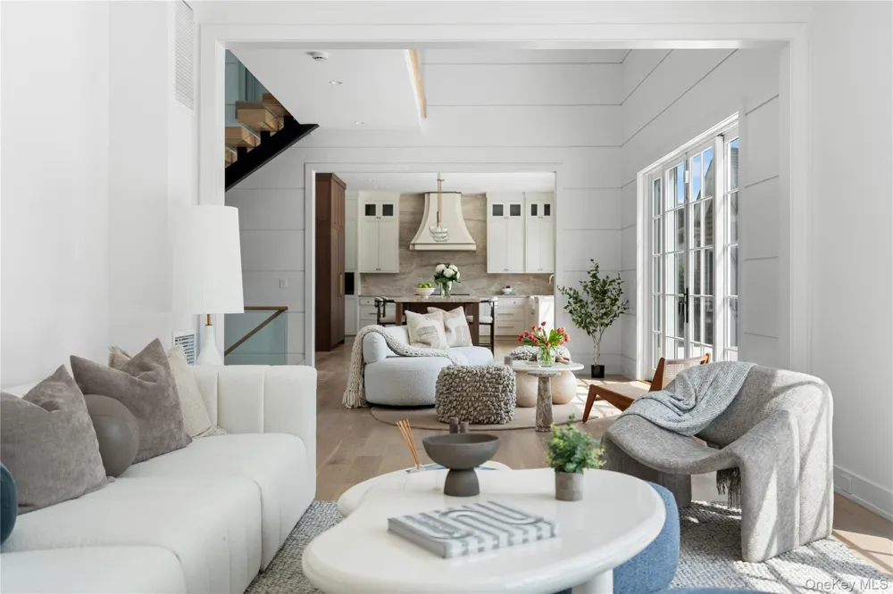 100 Narrow Lane Southampton, NY 11968