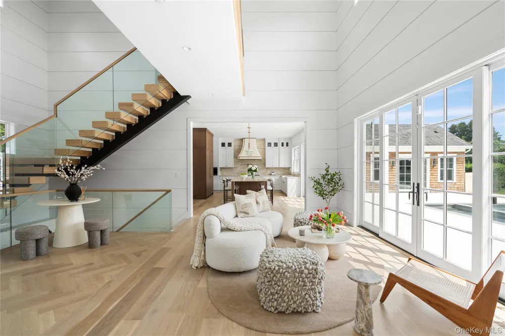 100 Narrow Lane Southampton, NY 11968