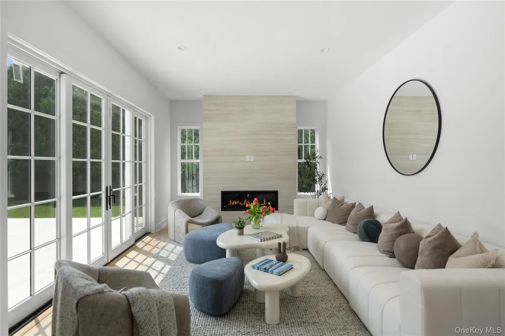 100 Narrow Lane Southampton, NY 11968