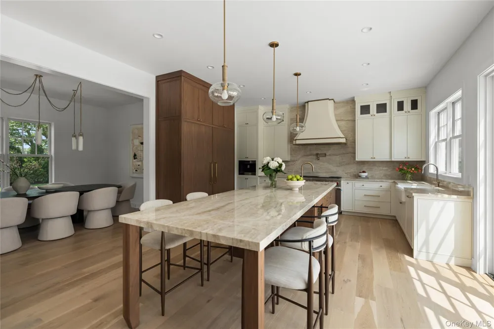 100 Narrow Lane Southampton, NY 11968