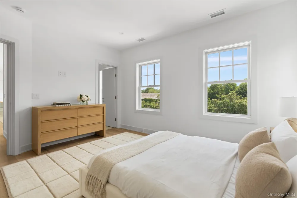 100 Narrow Lane Southampton, NY 11968