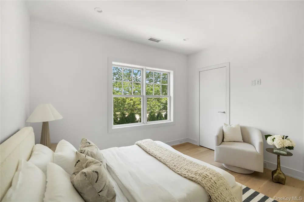 100 Narrow Lane Southampton, NY 11968