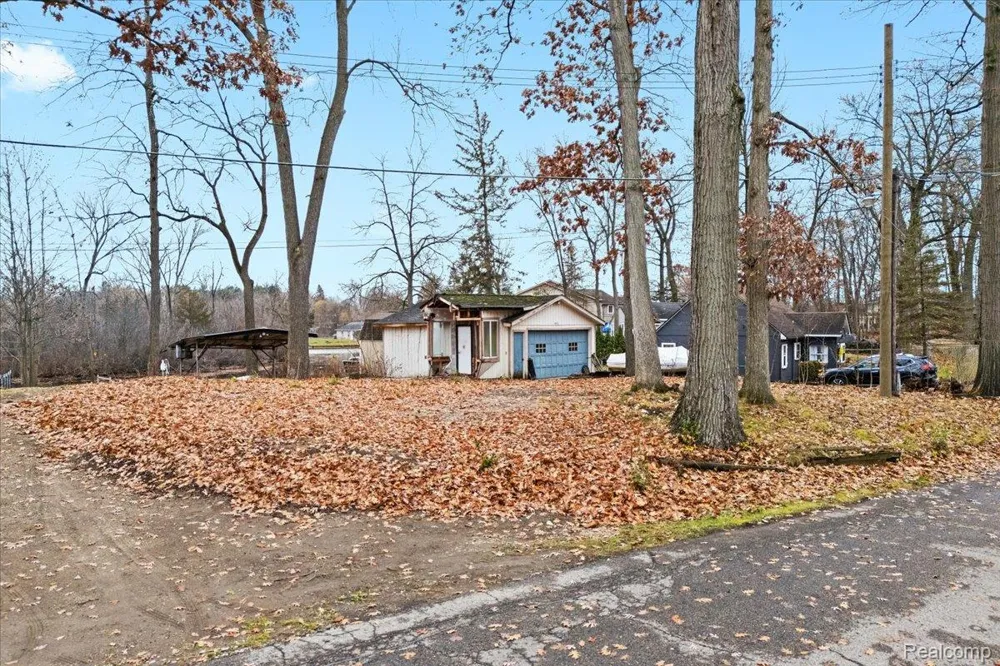 4370 Leroy Street White Lake Charter Township, MI 48383