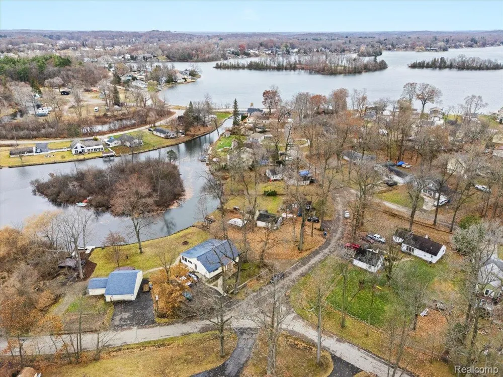 4370 Leroy Street White Lake Charter Township, MI 48383