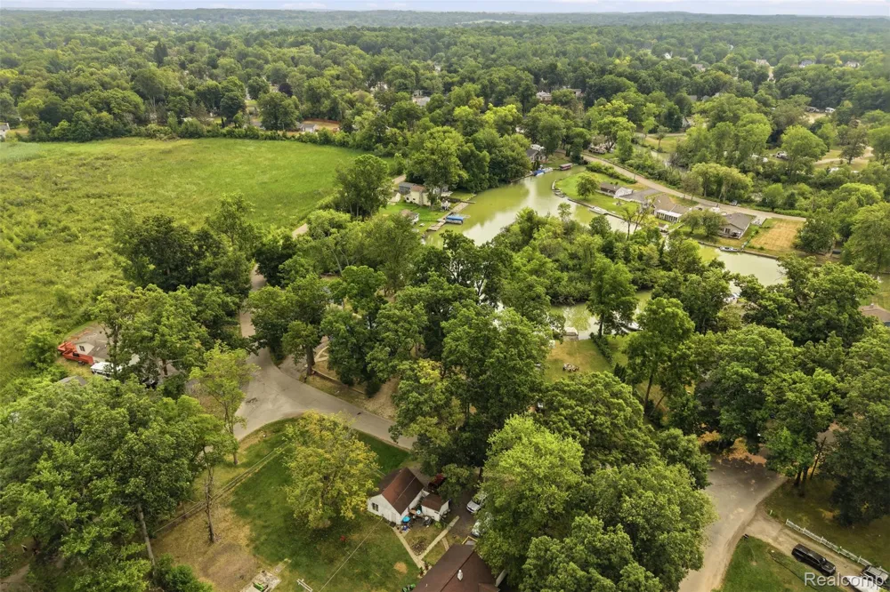 4370 Leroy Street White Lake Charter Township, MI 48383