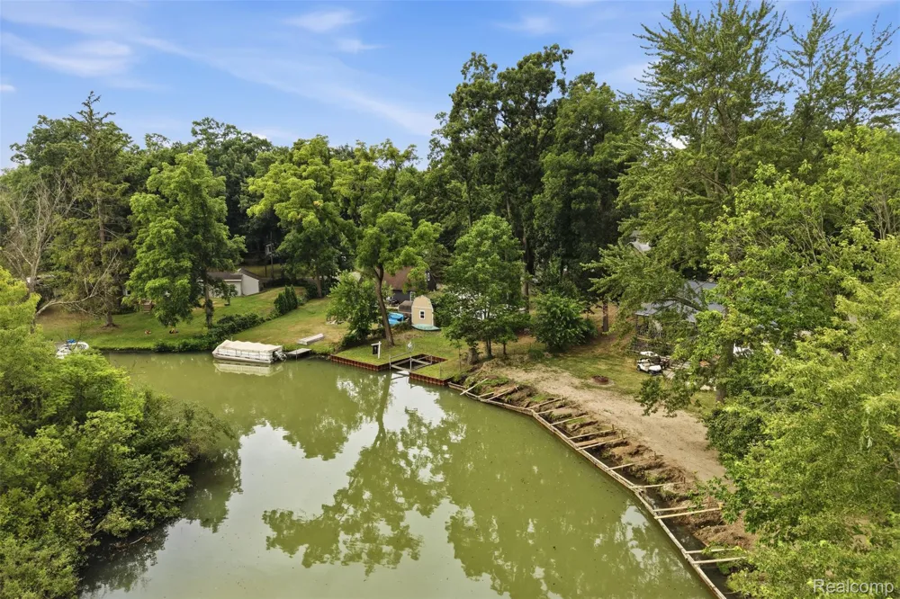 4370 Leroy Street White Lake Charter Township, MI 48383