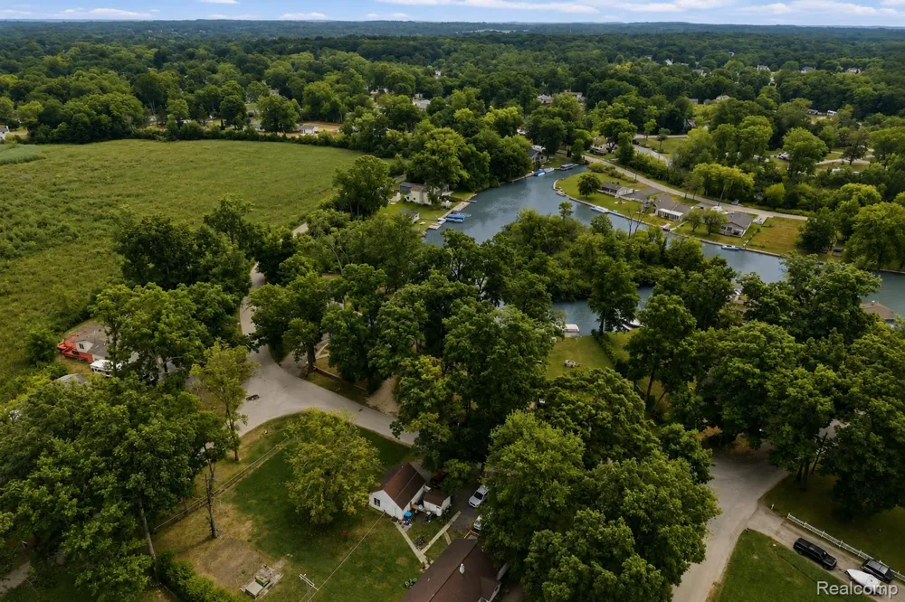 4370 Leroy Street White Lake Charter Township, MI 48383