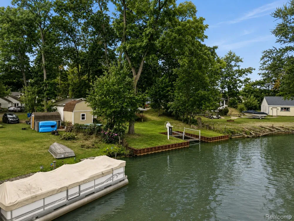 4370 Leroy Street White Lake Charter Township, MI 48383