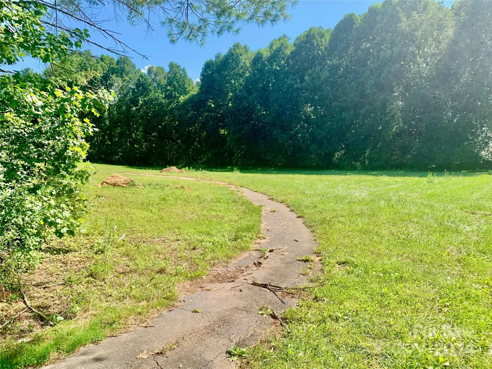 2.81 acres, 4098 Derbyshire Lane #G32 Lenoir, NC 28645