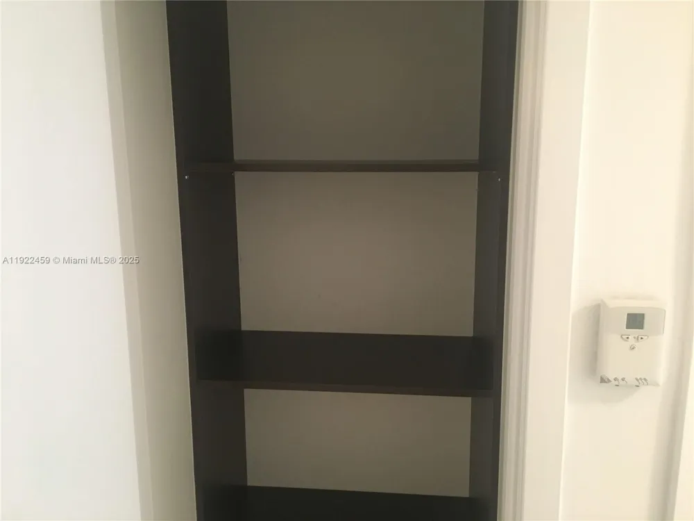 6000 Collins Ave #521 Miami Beach, FL 33140