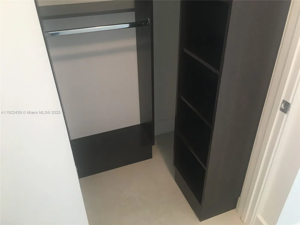 6000 Collins Ave #521 Miami Beach, FL 33140